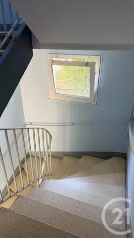 Appartement F4 à vendre  4 pièces - 68 m 2   VARENNES VAUZELLES  - 58