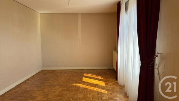 Appartement F4 à vendre  4 pièces - 68 m 2   VARENNES VAUZELLES  - 58