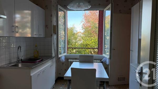 Appartement F4 à vendre  4 pièces - 68 m 2   VARENNES VAUZELLES  - 58