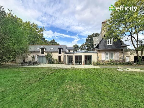 Maison
         8 pièces
        - 250 m² Bien prestige 670 000 € *