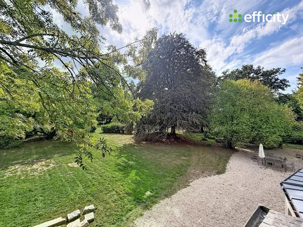 Maison
         8 pièces
        - 250 m² Bien prestige 670 000 € *