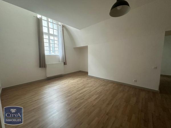 Appartement à louer 2 pièces 53.8m² Cambrai (59400)