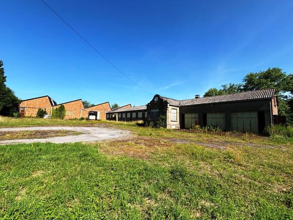 Vente Local industriel 3660 m2 à Busigny