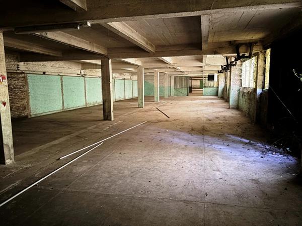 Vente Local industriel 3660 m2 à Busigny