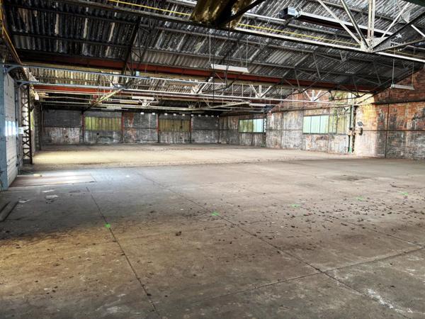 Vente Local industriel 3660 m2 à Busigny