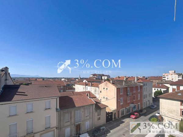 Appartement
                                                                                                                                                                                                                                                                                                                        4 pièce(s)                                                                                                                                                                                                          3 chambre(s)                                                                                                                                                                                                          94  m²