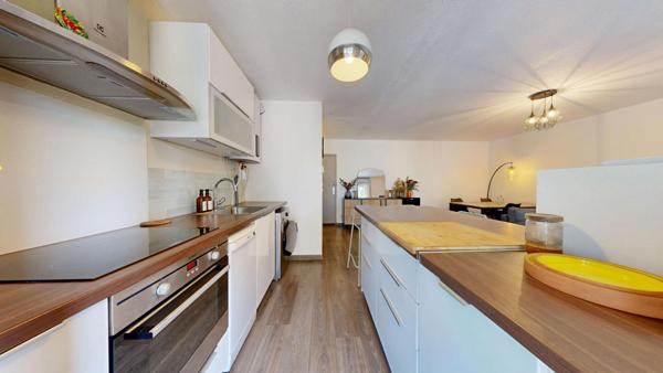 Appartement à vendre |  Marseille 12 |  2 pièces | 49,6 m²