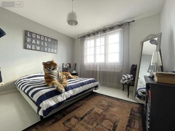 Maison à vendre à Champagné dans la Sarthe (72470), ref : 72033-376