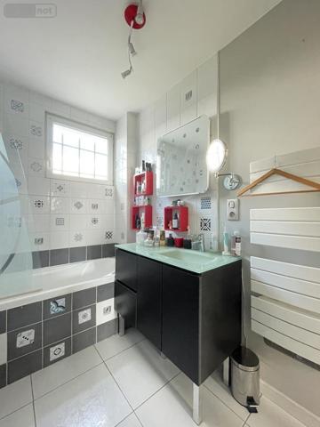 Maison à vendre à Champagné dans la Sarthe (72470), ref : 72033-376