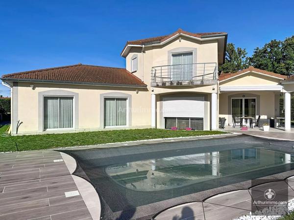 Vente Maison 9 pièces 200 m2 à Riorges