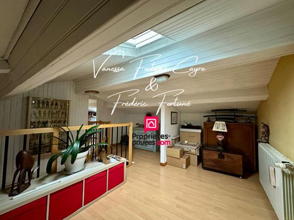 Maison en pierre de caractère à Blanquefort (33290) Piscine & panneaux solaires