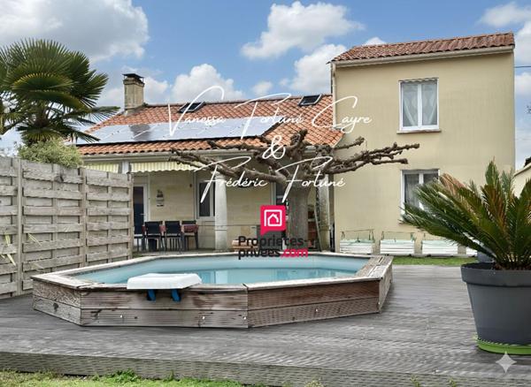 Maison en pierre de caractère à Blanquefort (33290) Piscine & panneaux solaires