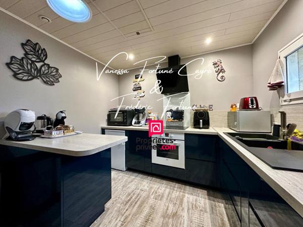 Maison en pierre de caractère à Blanquefort (33290) Piscine & panneaux solaires