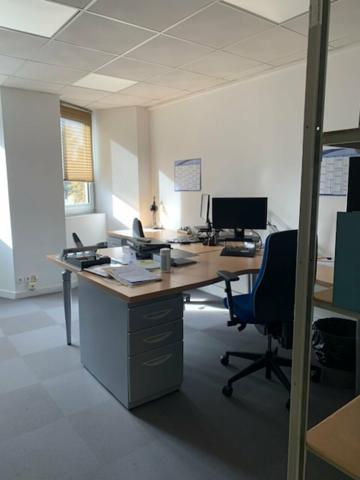 Bureaux à louer à Avignon étage complet dans secteur Cap Sud attractif