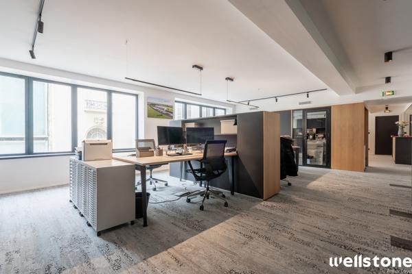 Bureaux à louer à PARIS 75008