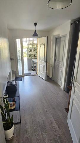Vente                                                      Maison
                        
                     9 pièces                      181 m2                     à Mondeville