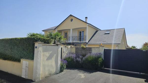 Vente                                                      Maison
                        
                     9 pièces                      181 m2                     à Mondeville