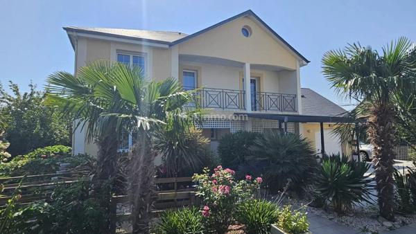 Vente                                                      Maison
                        
                     9 pièces                      181 m2                     à Mondeville