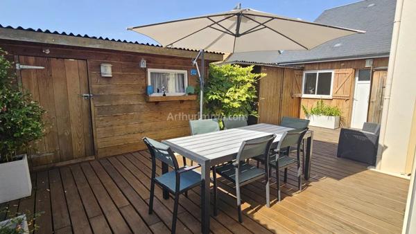 Vente                                                      Maison
                        
                     9 pièces                      181 m2                     à Mondeville