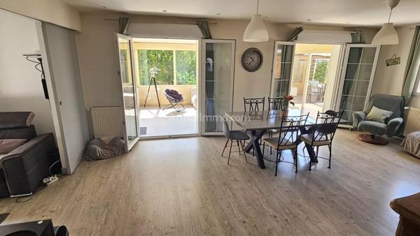 Vente                                                      Maison
                        
                     9 pièces                      181 m2                     à Mondeville