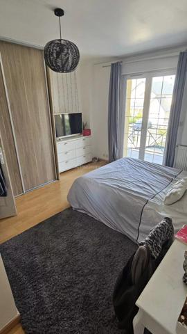 Vente                                                      Maison
                        
                     9 pièces                      181 m2                     à Mondeville