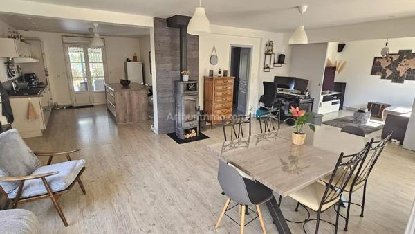 Vente                                                      Maison
                        
                     9 pièces                      181 m2                     à Mondeville