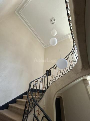 BUREAUX à LOUER de 233 m²