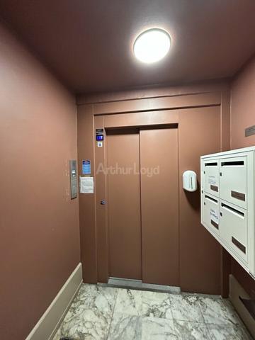 BUREAUX à LOUER de 233 m²