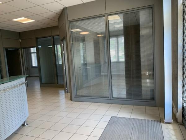 Bureaux à vendre à Chateaurenard avec parkings privatifs et sanitaires privés