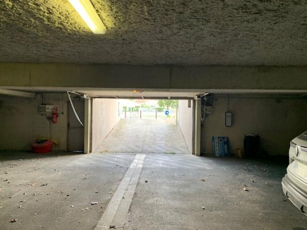 Bureaux à vendre à Chateaurenard avec parkings privatifs et sanitaires privés