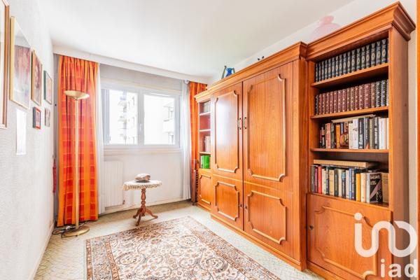 Appartement 4 pièces de 91 m² à Choisy-le-Roi (94600)