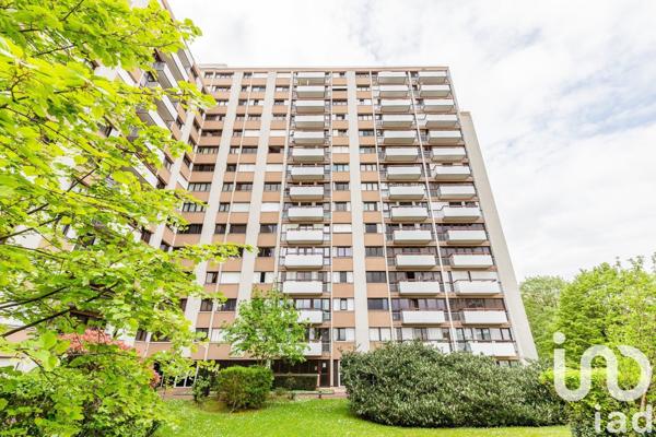 Appartement 4 pièces de 91 m² à Choisy-le-Roi (94600)