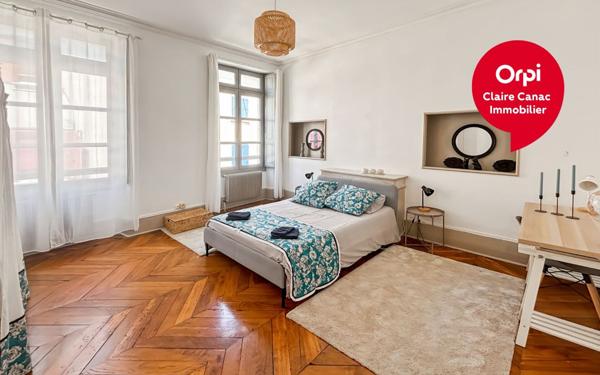 Immeuble à vendre    14 pièces • 391 m2 Castres