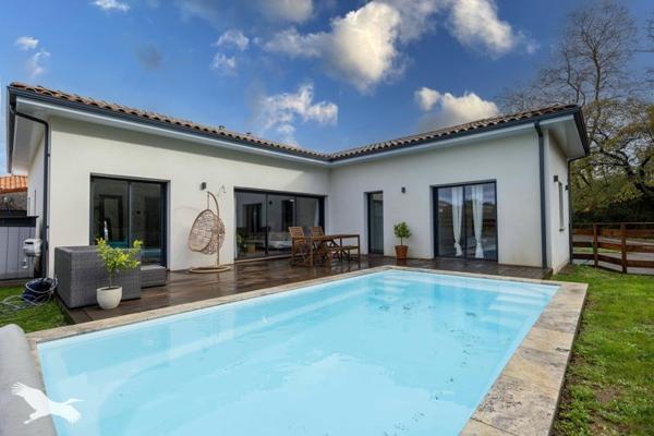 Maison à vendre 550 000 € Saubrigues 6 p 148 m² DPE B