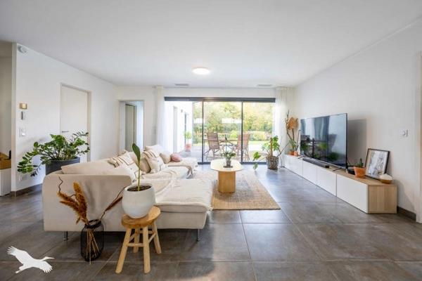 Maison à vendre 550 000 € Saubrigues 6 p 148 m² DPE B