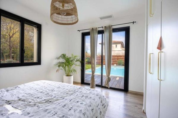 Maison à vendre 550 000 € Saubrigues 6 p 148 m² DPE B