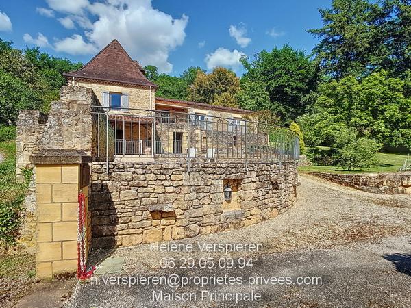2 Maisons Carsac Aillac en hauteur Piscine terrain de 7000 m2