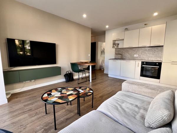 Le Cannet (06110) LE CANNET CARNOT LUMINEUX 3 PIÈCES TRAVERSANT RENOVÉ,GRANDE TERRASSE 32M2