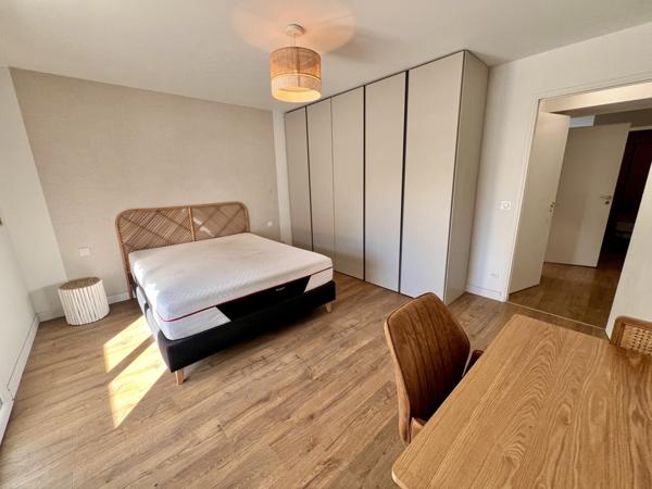 Le Cannet (06110) LE CANNET CARNOT LUMINEUX 3 PIÈCES TRAVERSANT RENOVÉ,GRANDE TERRASSE 32M2