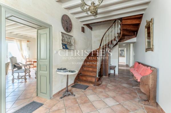 Magnifique Propriété avec Maison de Maître, Moulin et Gîtes