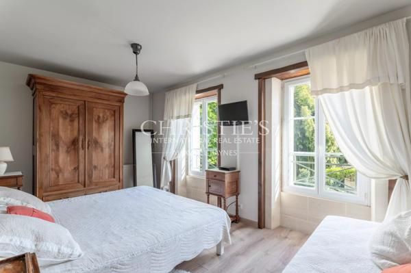 Magnifique Propriété avec Maison de Maître, Moulin et Gîtes