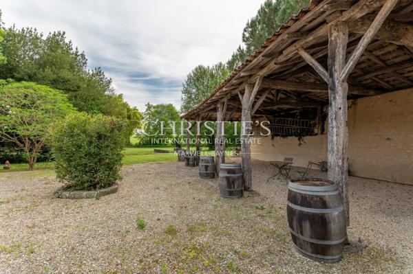 Magnifique Propriété avec Maison de Maître, Moulin et Gîtes