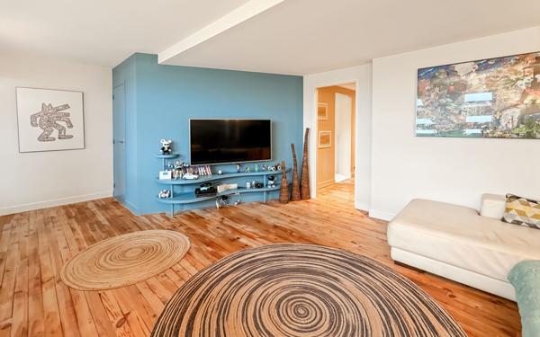 Maison à vendre    5 pièces • 253 m2 Valence