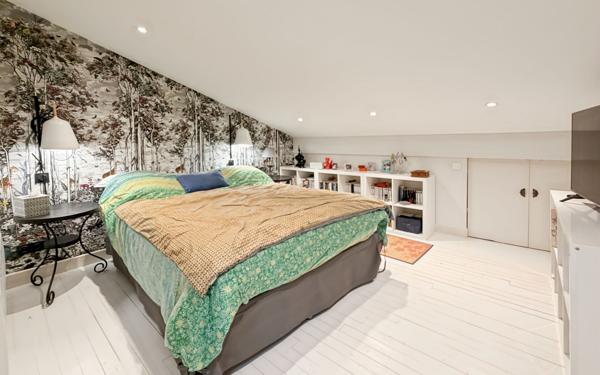 Maison à vendre    5 pièces • 253 m2 Valence