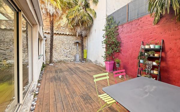 Maison à vendre    5 pièces • 253 m2 Valence
