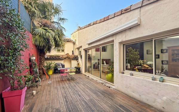 Maison à vendre    5 pièces • 253 m2 Valence