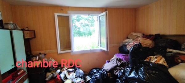 Maison avec terrain et point d'eau