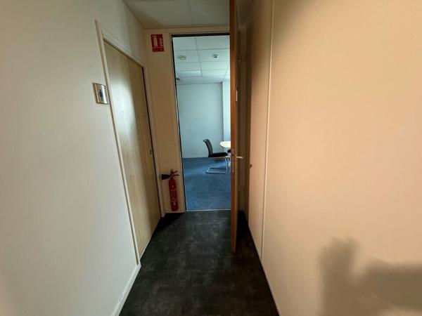 TOURS NORD L'AERONEF BUREAUX A LOUER DE 480 M² 4EME ETAGE PROCHE D 910 ET ECHANGEUR A10