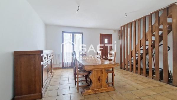 Individuelle, 4 chambres, 400 m2 de terrain, dependance...