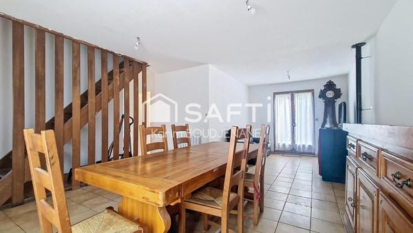 Individuelle, 4 chambres, 400 m2 de terrain, dependance...